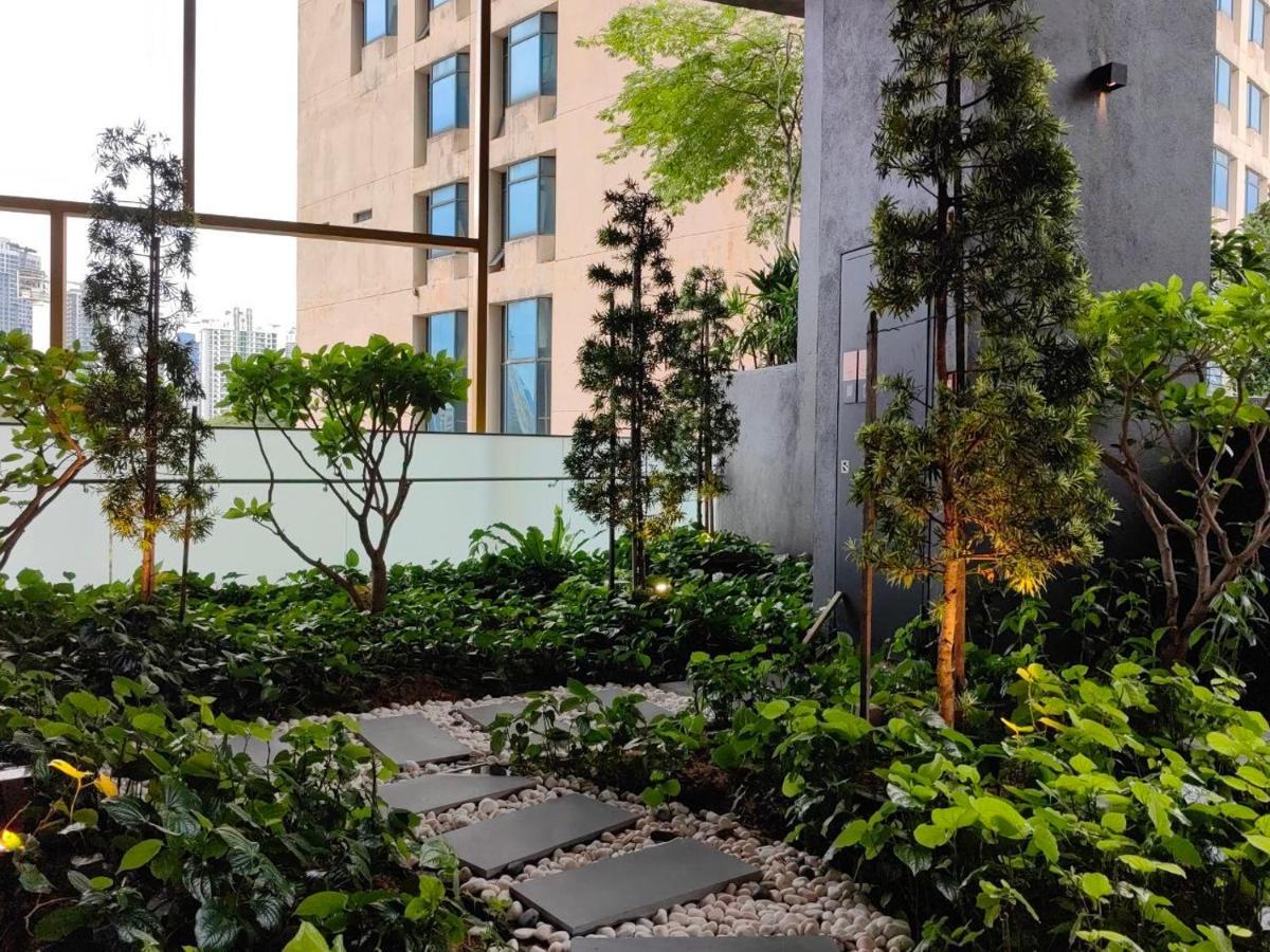 Opus Suites Pangsapuri